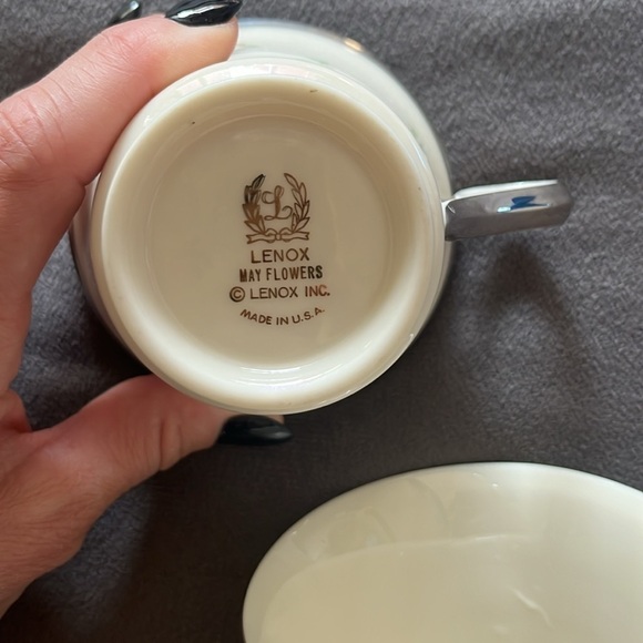 Vintage LENOX May Flowers Tea Cup 2 Piece Set Ivory Floral Platinum Trim Footed - Picture 3 of 9